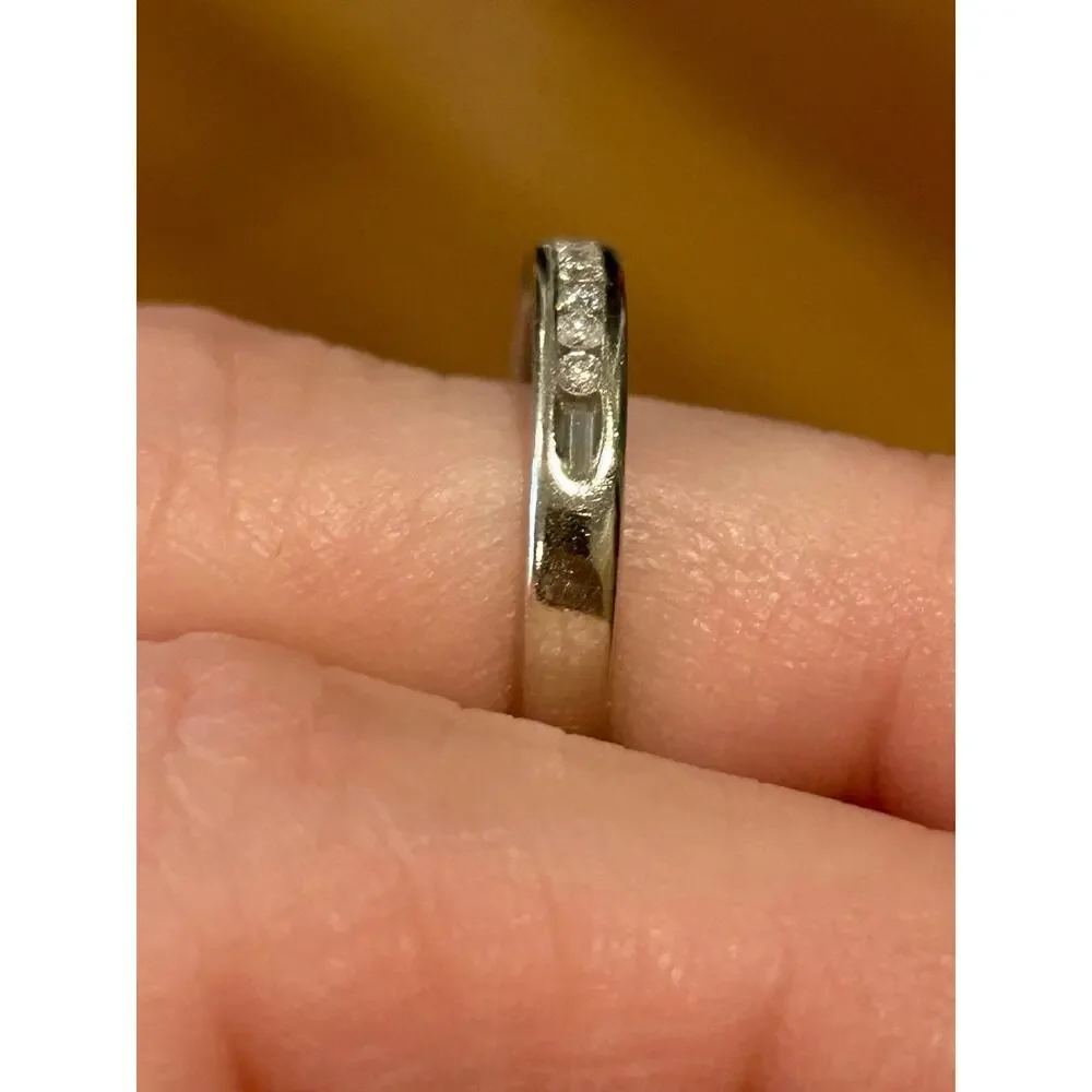 Vintage Rogers 1/4 CTW Diamond Channel Wedding Band Ring Size 8 w/ Box